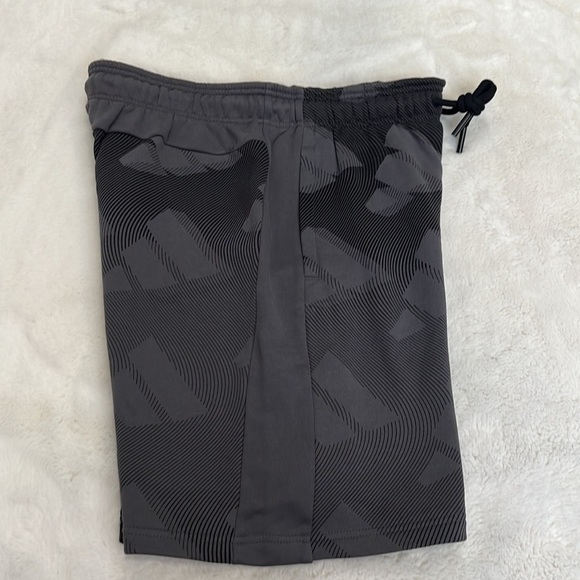 Adidas sportswear French terry cloth shirt size L graphic print black and gray - Picture 3 of 12